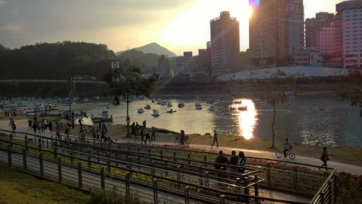 河濱公園親子遊